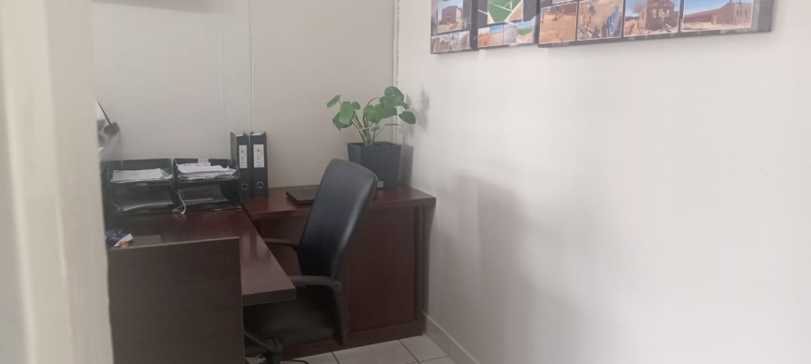 Commercial Property for Sale in Flamwood North West